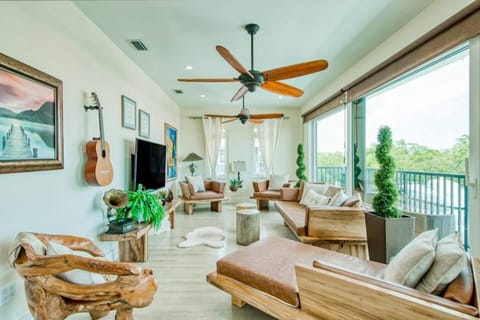 Waterfront Oasis with hot tub Apartment in Key Largo