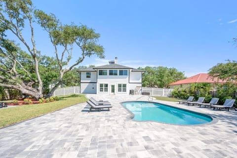 Vilano Rose Slps 24, 6Bds, 5 Bths, Pool, Wlk to Beach, Golf, Pets House in Vilano Beach