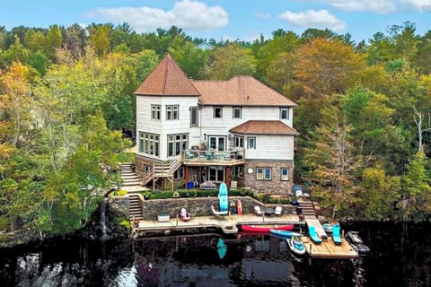 Heaven on Kearney Lake House in Halifax