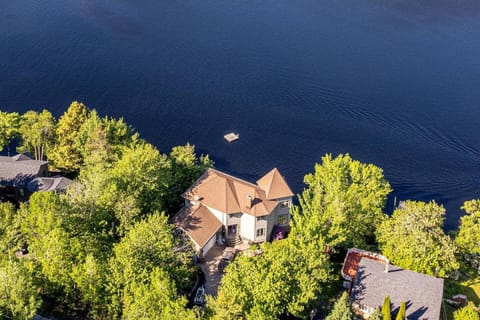 Heaven on Kearney Lake House in Halifax