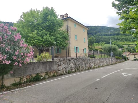 Property building, Street view