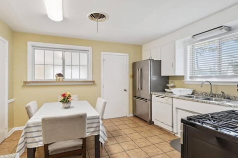 NOLA (3Bd) hub Maison in Metairie