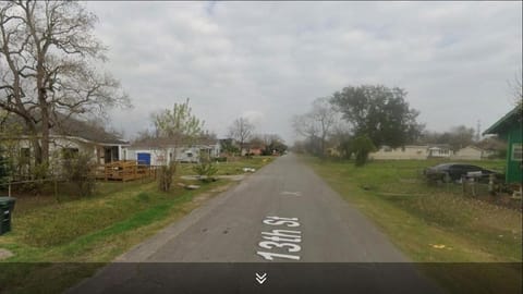 Day, Neighbourhood, Natural landscape, Street view