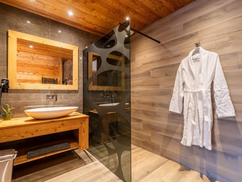 Chalet 5 étoiles avec sauna et bain nordique, proche des pistes, pour 12 personnes - FR-1-467-127 Chalet in Le Grand-Bornand