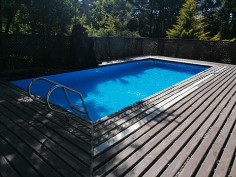 CASA ARBOL PUCÓN - Piscina y tinaja House in Pucon