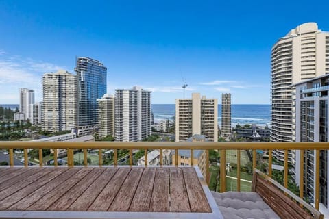 Contessa Queen Apartment in Surfers Paradise