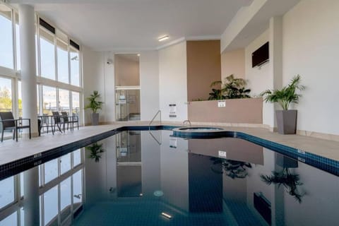 Contessa Queen Apartment in Surfers Paradise