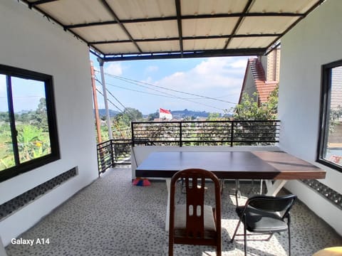 Vila Dinar 2 Pegunungan Lembang Villa in Parongpong