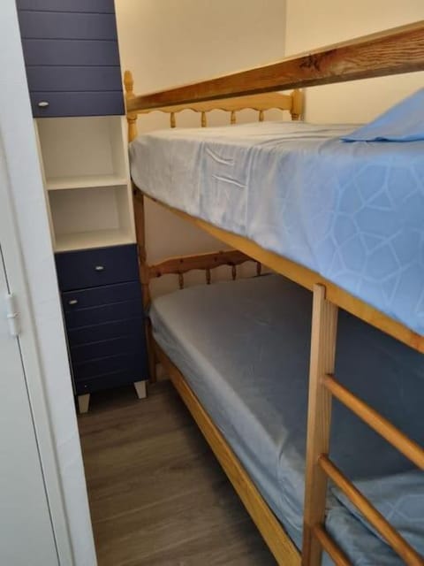 Bed, Bedroom, bunk bed