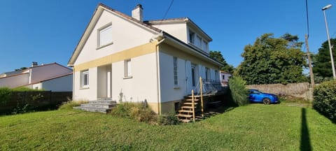 Garden, Balcony/Terrace, Street view