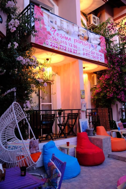 Yeşim Pansiyon Hotel in Cesme