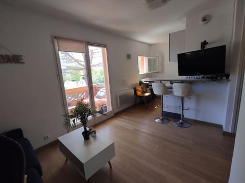 Charmant appartement, Terrasse, Piscine, parking Apartment in Mougins