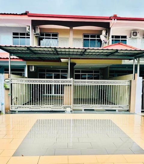 Taman Kemena Raya Bintulu Homestay House in Sarawak, Malaysia