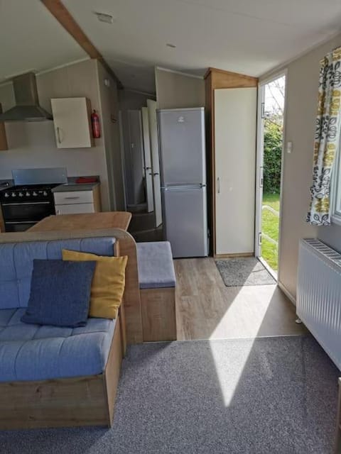 Roaming Retreat Caravan Calm House in Clacton-on-Sea