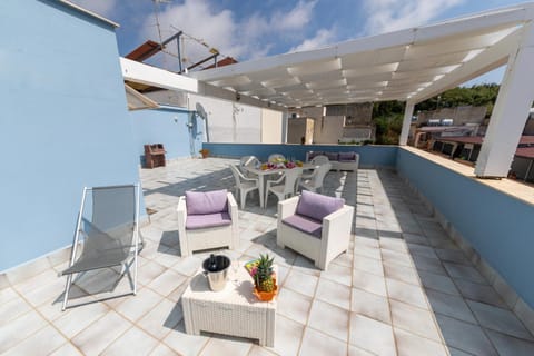 BBQ facilities, Balcony/Terrace, Sea view