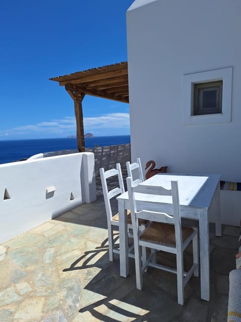 Patio, View (from property/room), Balcony/Terrace, Dining area, Sea view