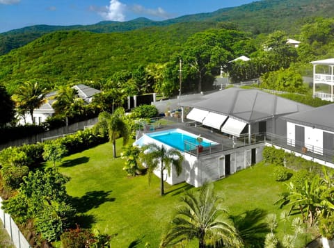 Property building, Bird's eye view, Garden, Garden view, Pool view, Sea view, Swimming pool