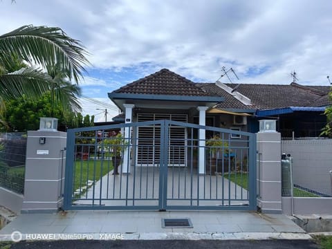 PD Leisure Homestay Taman Tanjung House in Port Dickson