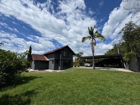 Cabaña sabanitas House in Pereira