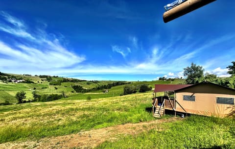 Property building, Day, Natural landscape, Mountain view