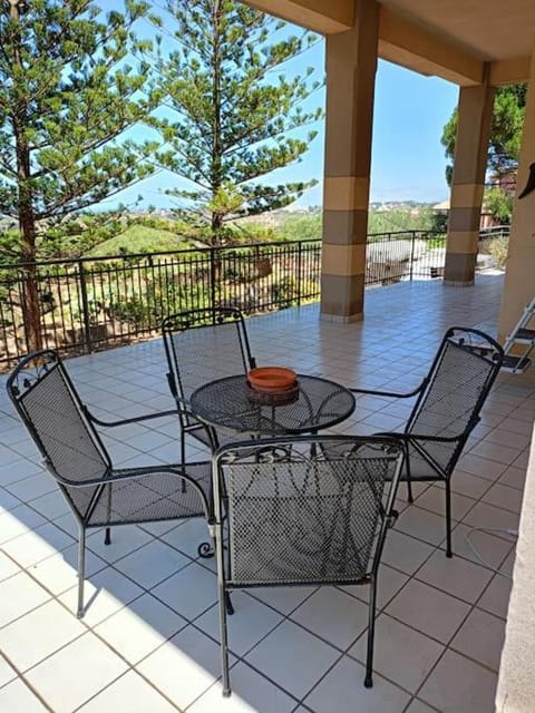 View (from property/room), Balcony/Terrace, Sea view