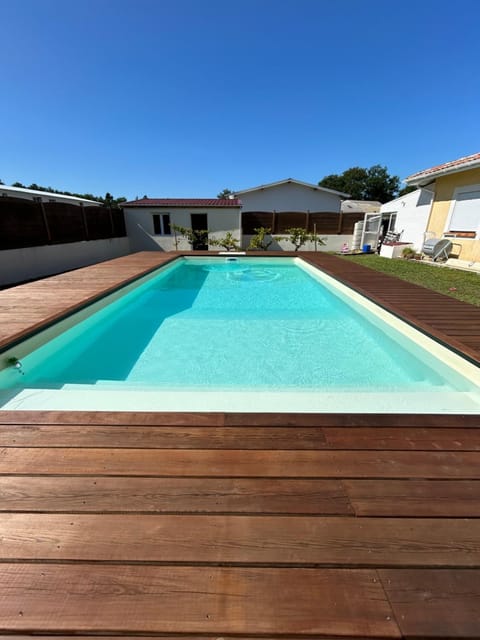 Chalet de jardin, piscine Chalet in Seignosse