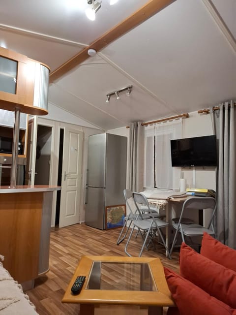 Mobilhome paisible et verdoyant Campground/ 
RV Resort in Roquebrune-sur-Argens