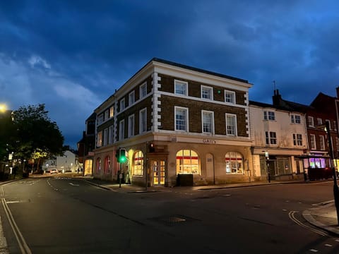 Property building, Night, Neighbourhood, Street view, Location