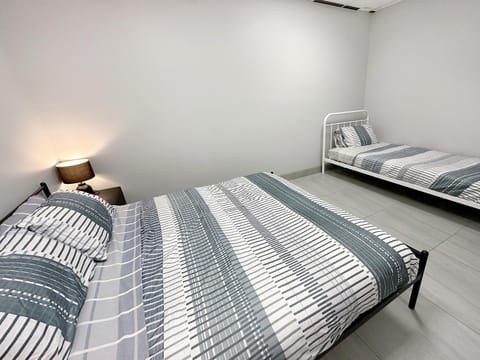 Katara on Austin - City Accomodation for up to 20 House in Darwin