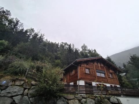 Appartement plein sud en vallée de Chamonix Apartment in Les Houches