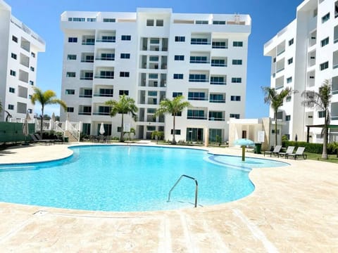 Beautiful and peaceful 2-bedroom family condo Apartment in Juan Dolio