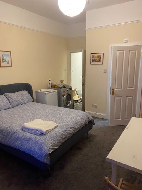 The Florence Room Apartment in Croydon