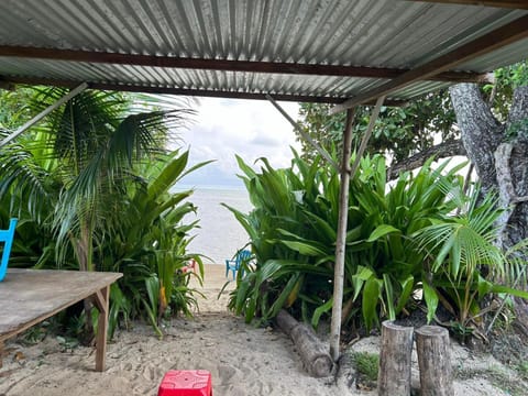 Vaianae Sands Nature lodge in Moorea-Maiao