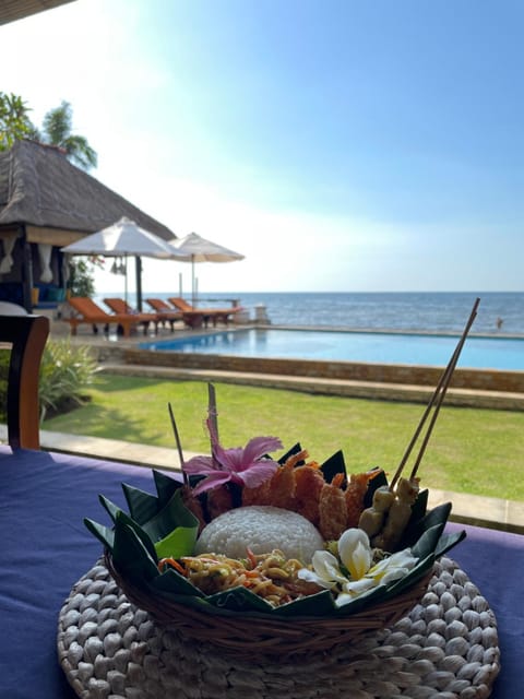 Natural landscape, Food and drinks, Food, Sea view, Dinner