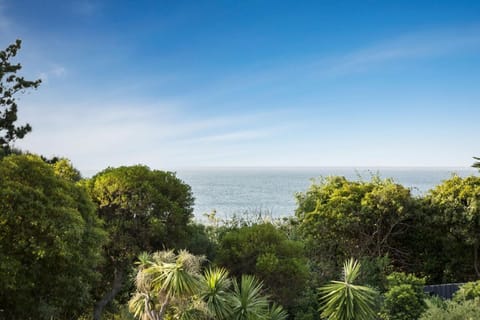 Glen Shian - Luxe with Pool and Water Views Casa in Mount Eliza