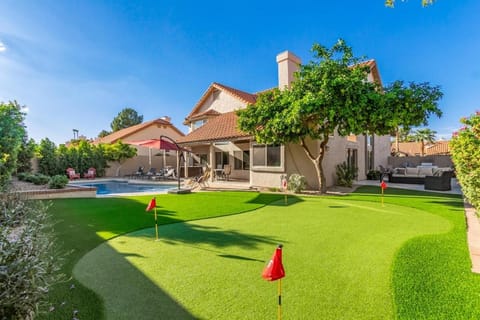 Elegant Luxury Villa Wheated Pool Outdoor Fun House in Tempe