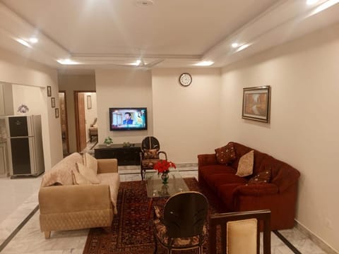 3 bed luxury apartment Apartment in Lahore