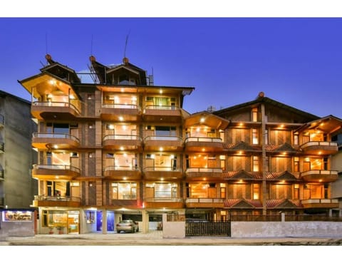 Property building, Night, View (from property/room), Balcony/Terrace