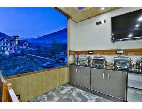 Natural landscape, Kitchen or kitchenette, Mountain view, minibar, pet friendly, stove