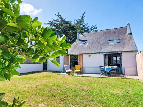 Holiday Home Er Blei Mor by Interhome House in Arzon