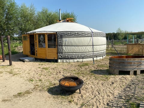 Luxe Yurt Luxury tent in Koudekerke