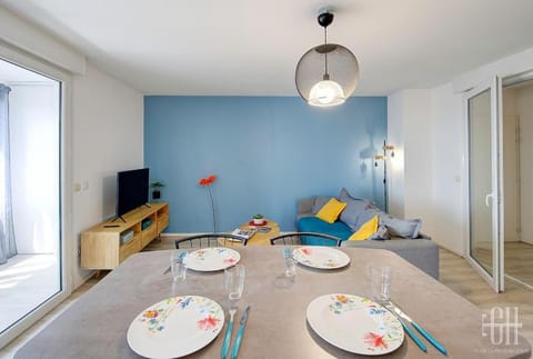 TV and multimedia, Dining area