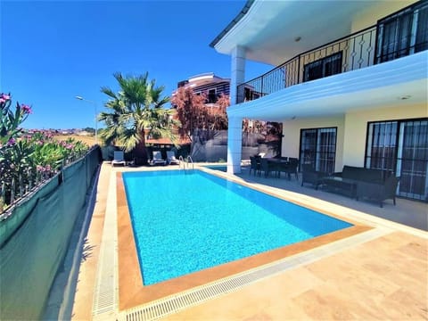 Deniz Manzaralı Korunaklı Özel Havuzlu Lüks Villa Villa in Aydın Province