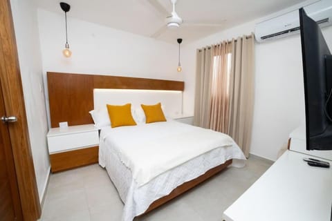 Bed, TV and multimedia, Bedroom, air conditioner