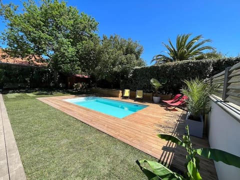 Family home with pool - 5 bedrooms House in Capbreton