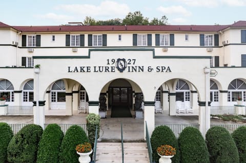 Lake Lure Inn and Spa Hotel in Lake Lure