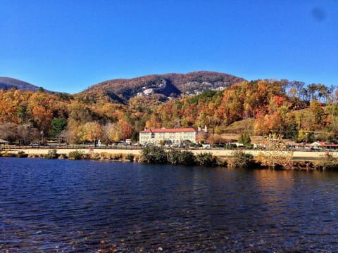 Lake Lure Inn and Spa Hotel in Lake Lure