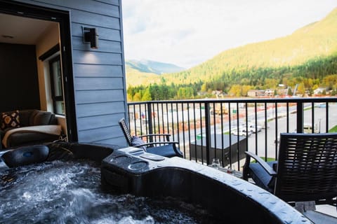 Revy Rendezvous by Revelstoke Vacations Apartment in Revelstoke