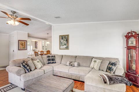 Walk to Indian River From Pet-Friendly Home! House in Edgewater