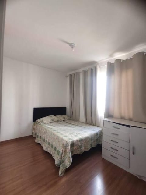 Quarto - Marilândia Juiz de Fora Compartilhado, sousalimasandra Apartment in Juiz de Fora